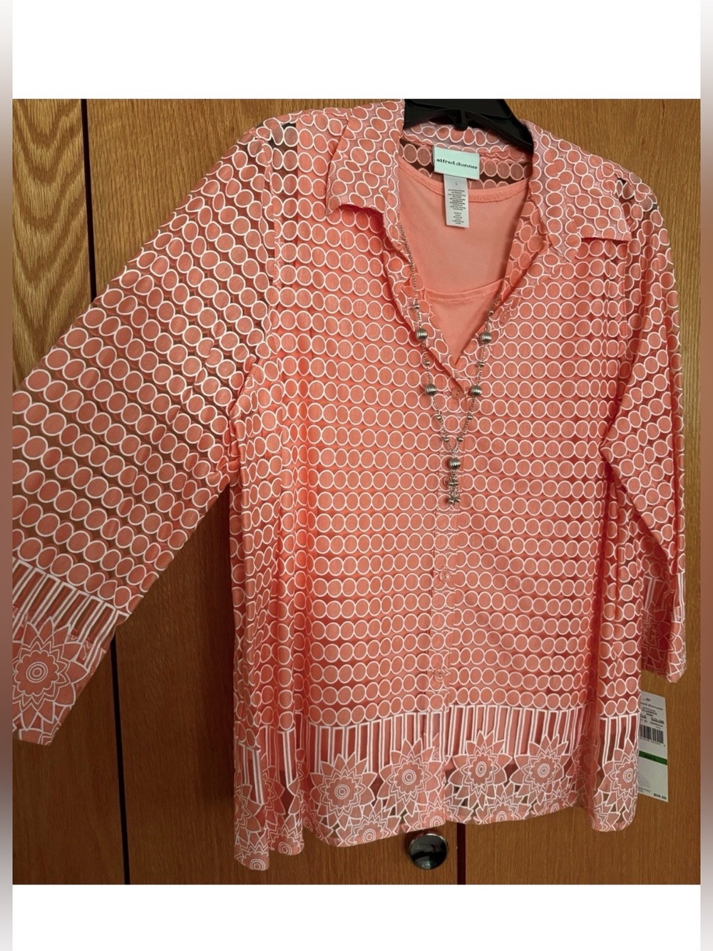Alfred Dunner Large 3/4 Sleeve
Layered Top Shirt NWT $56 Necklace
Orange Blouse